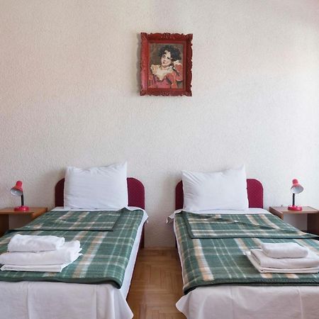 Hotel Montenegro Струга Экстерьер фото